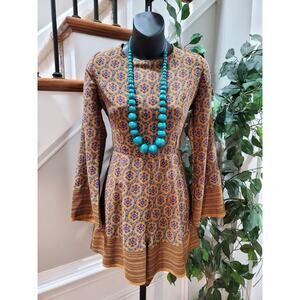 Peppermint Women's Floral Polyester Round Neck Long Sleeve Casual Romper Size M